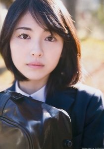 浜辺美波の画像008