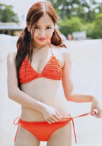 板野友美の画像032