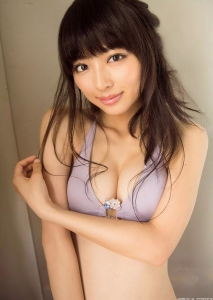 内田理央の画像027