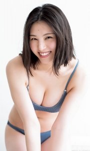 相楽伊織の水着グラビア画像017